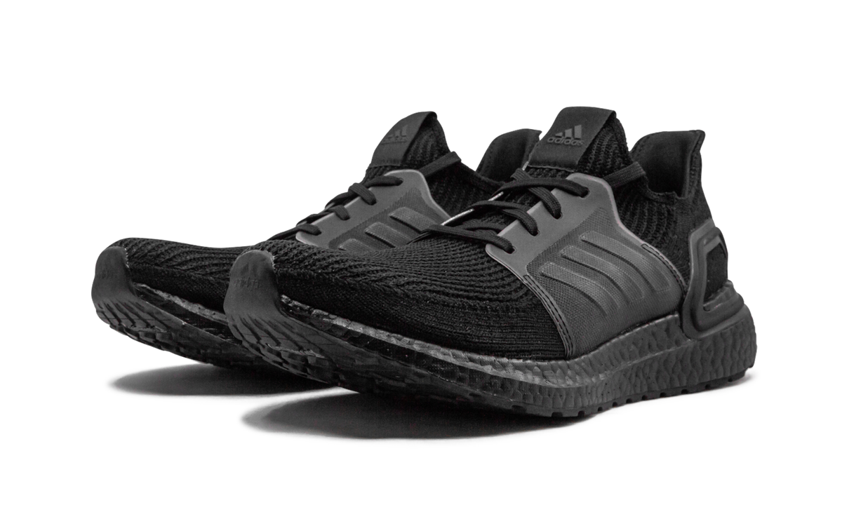Ultraboost 19 "Triple Black" G27508