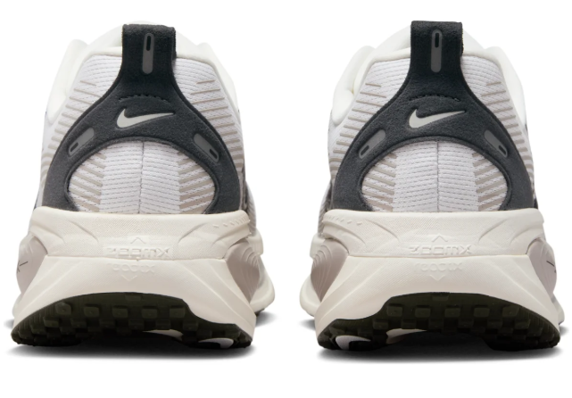 Nike Vomero 18 "Run Pack / Summit White"