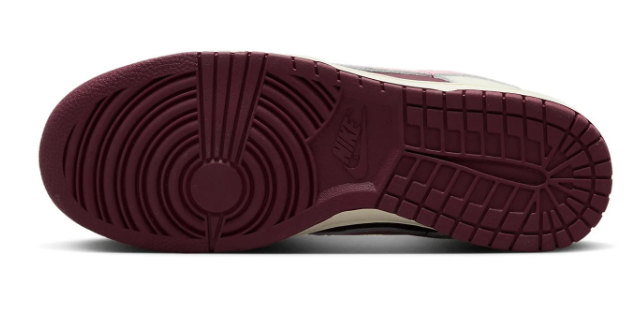 Nike Dunk Low Premium "Valentine's Day 2023"