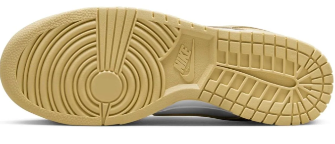 Nike Dunk Low "Team Gold"